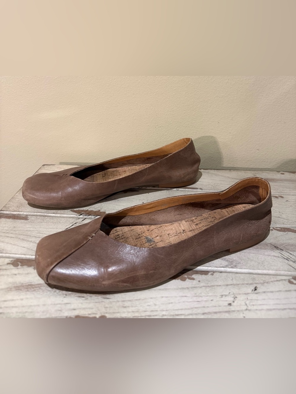 Korks by Kork-Ease Brown Leather
Square Toe Ballet Flats - Size 9.5M